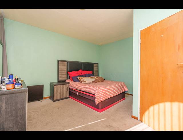 2 BEDROOM DUPLEX FOR SALE IN BLACKHEATH